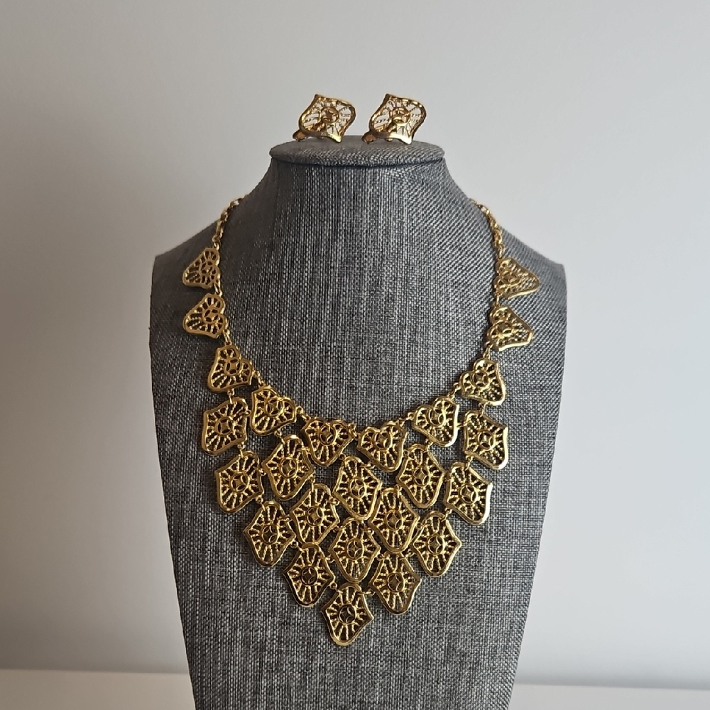 Elegant Gold Statement Necklace and Earring Set